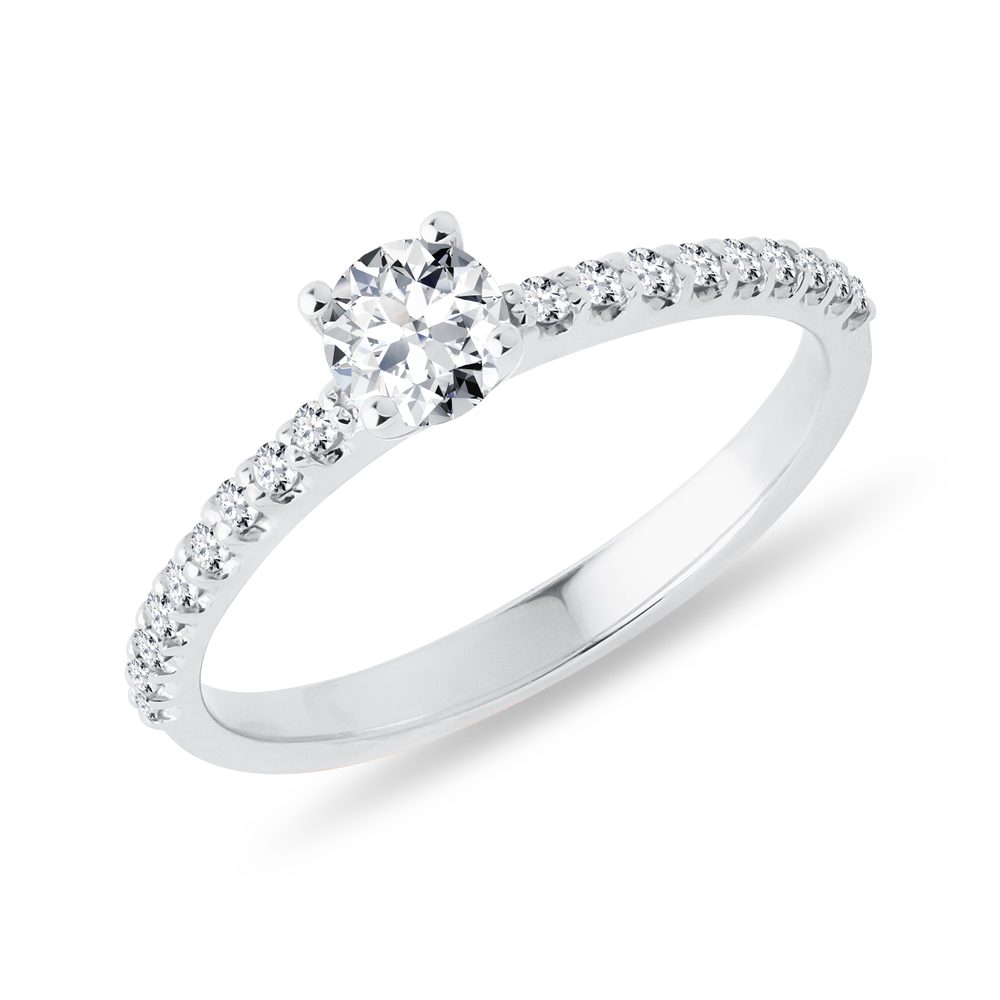 Diamantový zásnubní prstýnek z bílého zlata KLENOTA