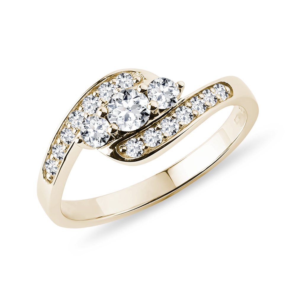 Zásnubní prsten ve zlatě s diamanty — Šperky CELEB
