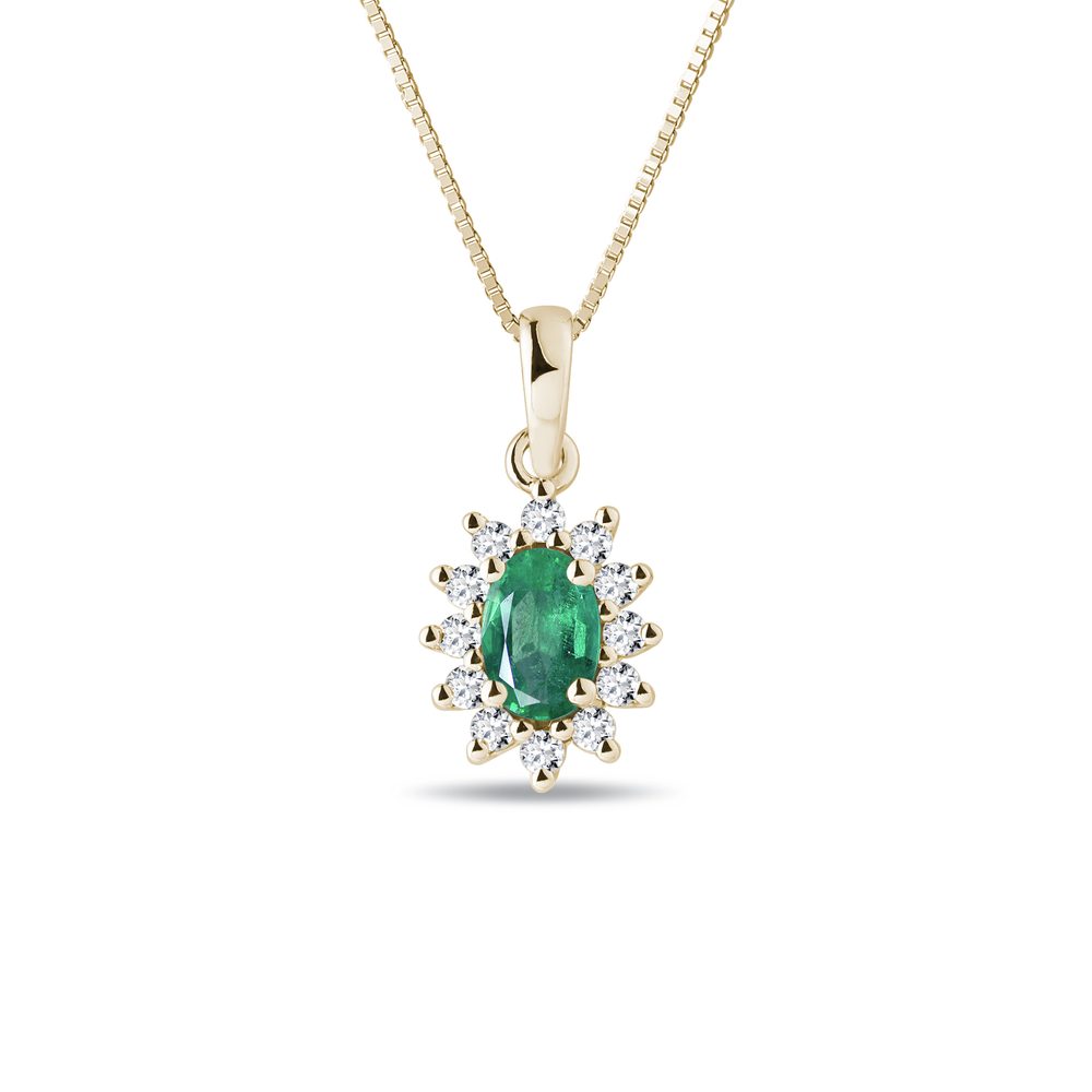 E-shop Smaragdový náhrdelník ve žlutém zlatě s diamanty