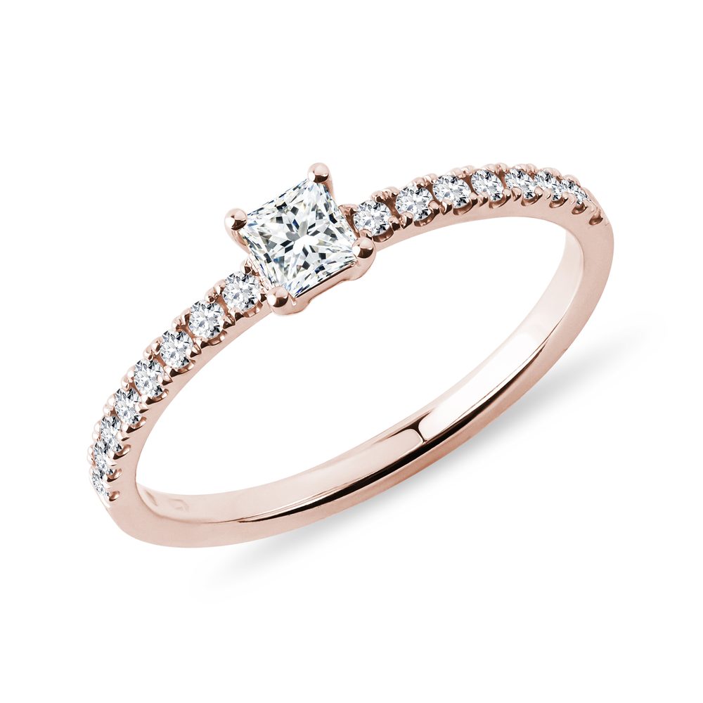 E-shop Prsten s princess a kulatými diamanty v růžovém zlatě