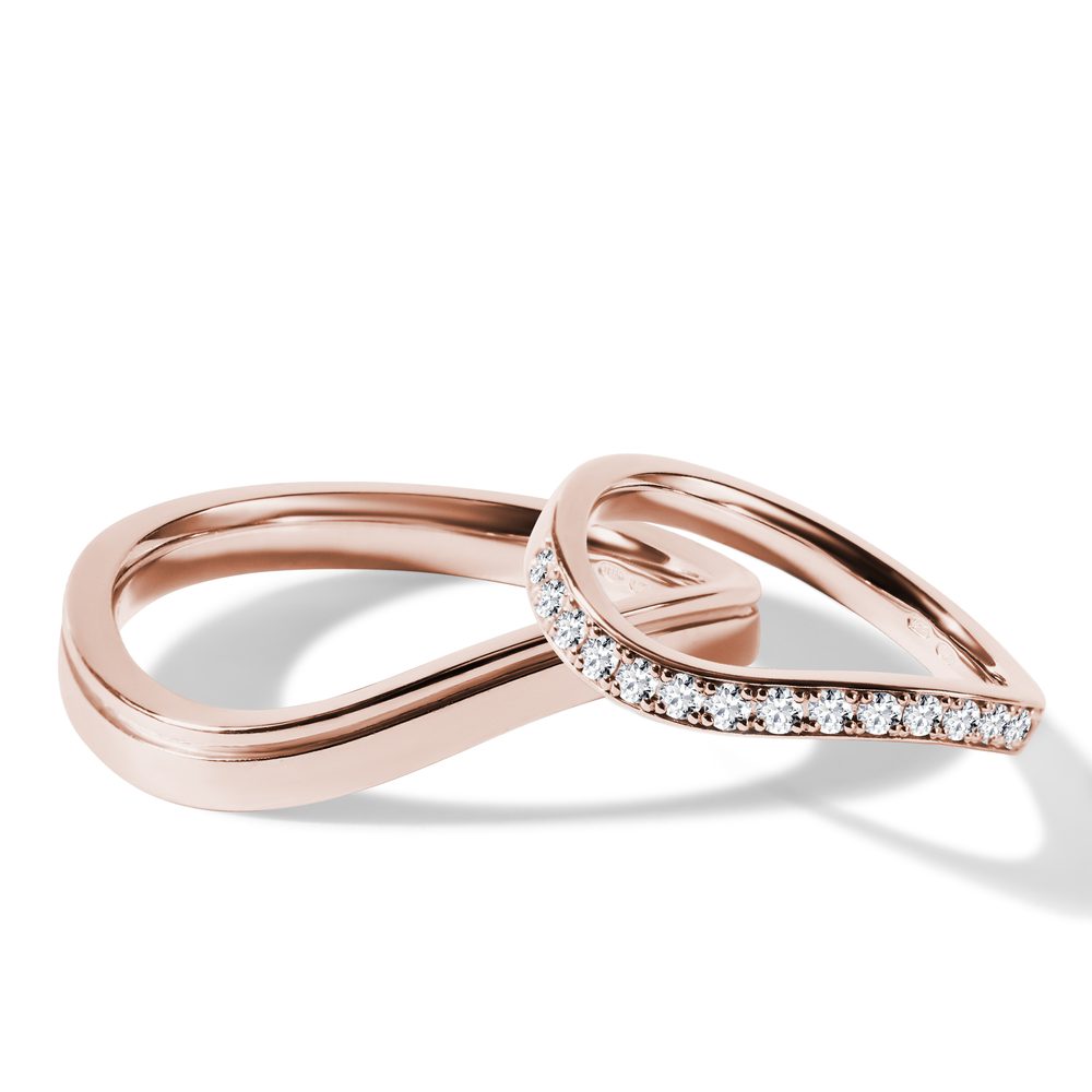 Netradiční snubní prsteny s vlnkou v růžovém zlatě KLENOTA
