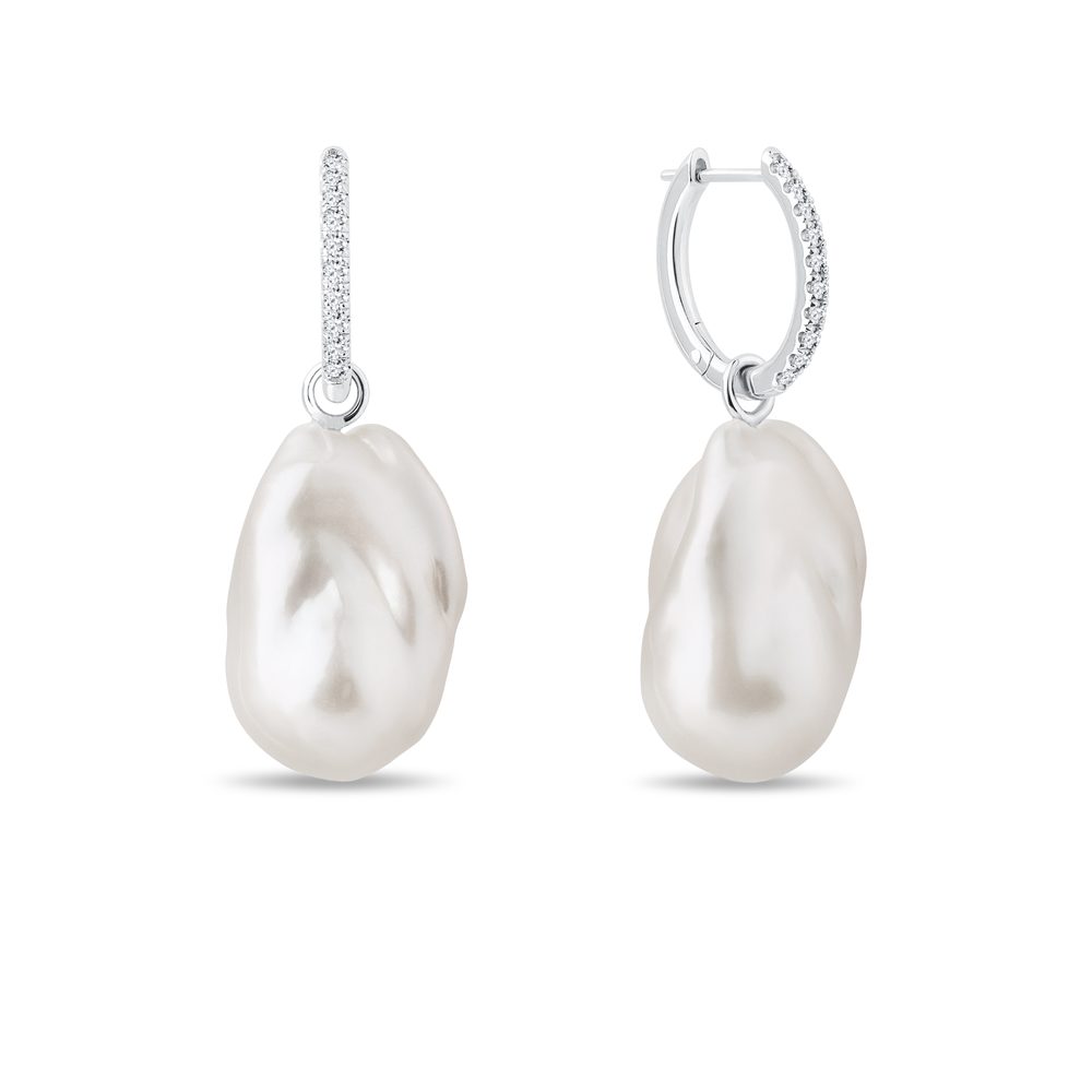 Náušnice kruhy s barokními perlami v bílém zlatě KLENOTA