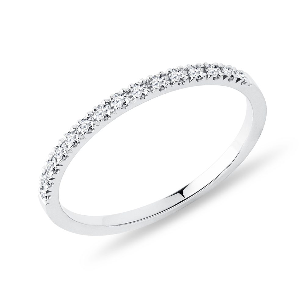 Prsten half eternity z bílého zlata s diamanty KLENOTA