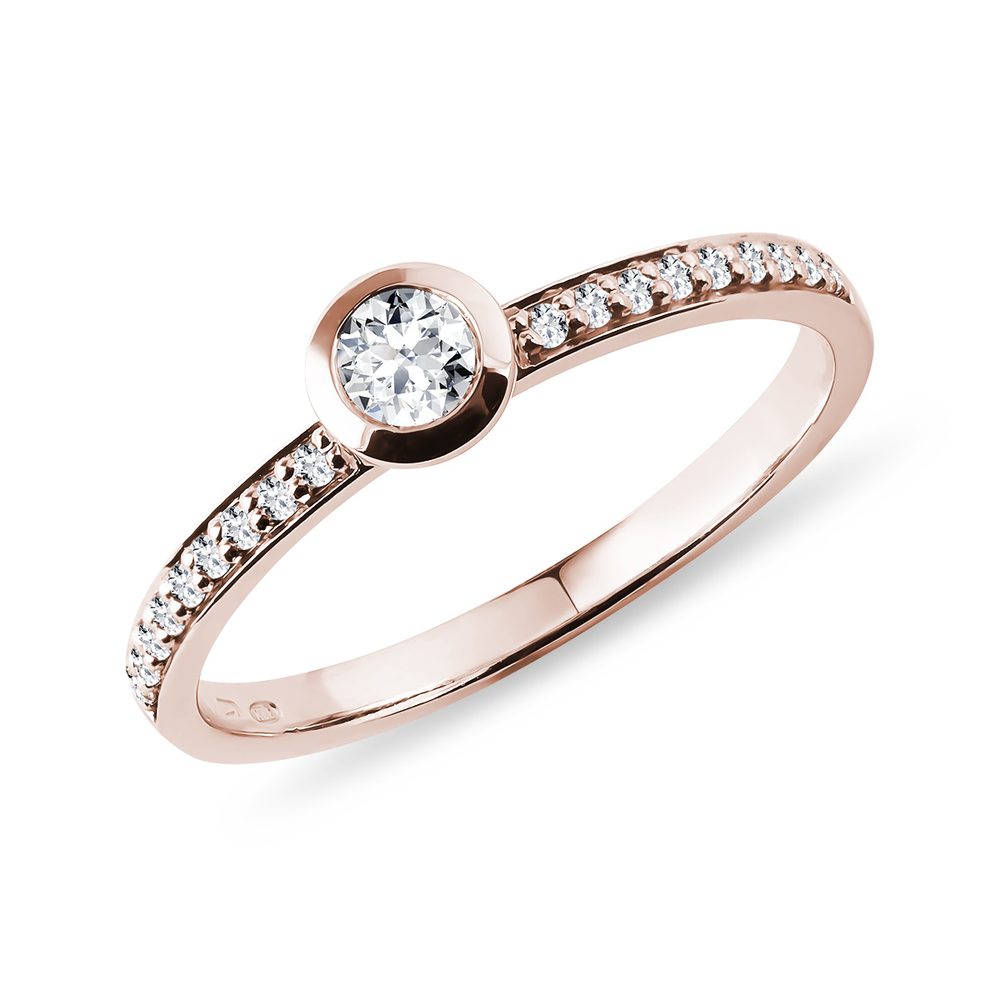 E-shop Bezel zásnubní prsten s diamanty v růžovém zlatě