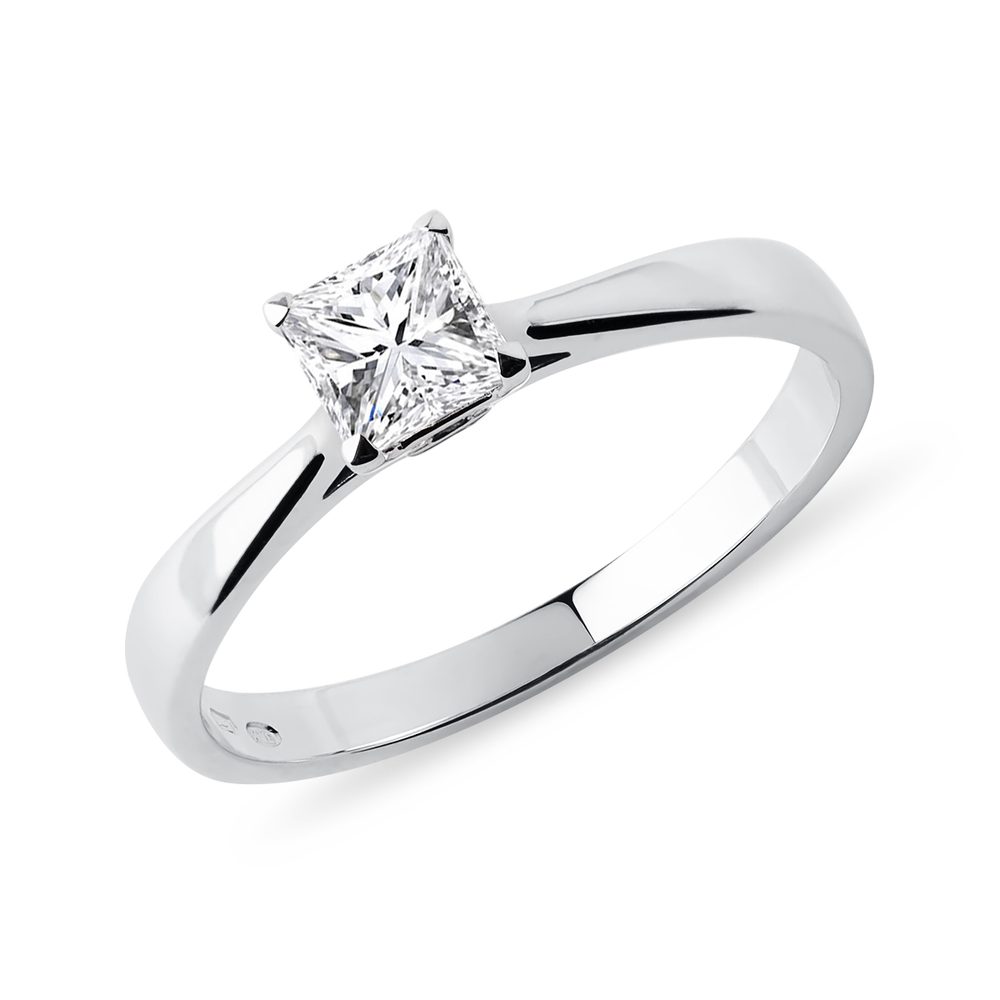 E-shop Prsten z bílého zlata s diamantem v brusu princess