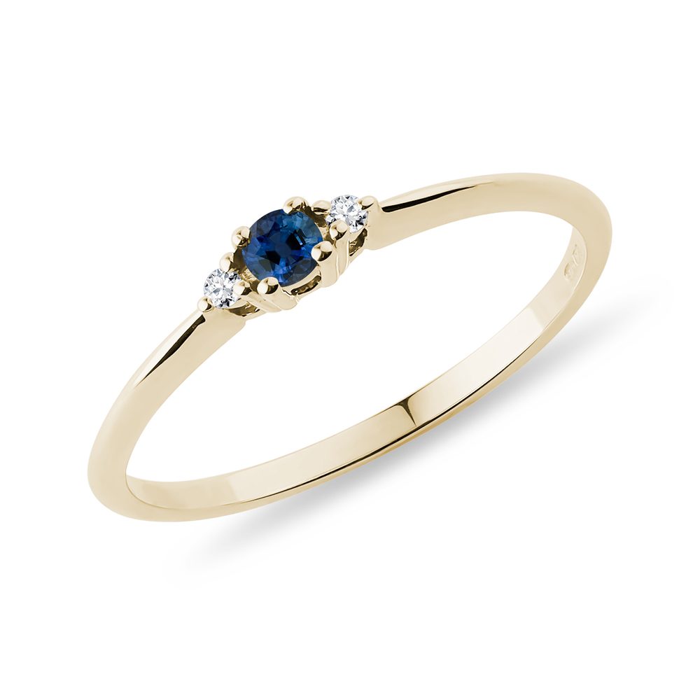 E-shop Diamantový prsten se safírem ve zlatě