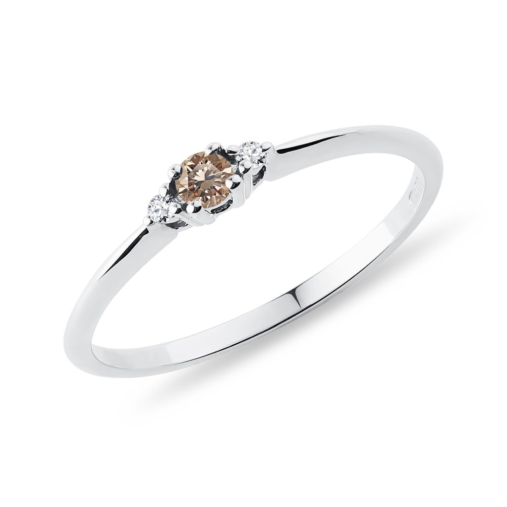 E-shop Diamantový prsten s champagne diamantem v bílém zlatě