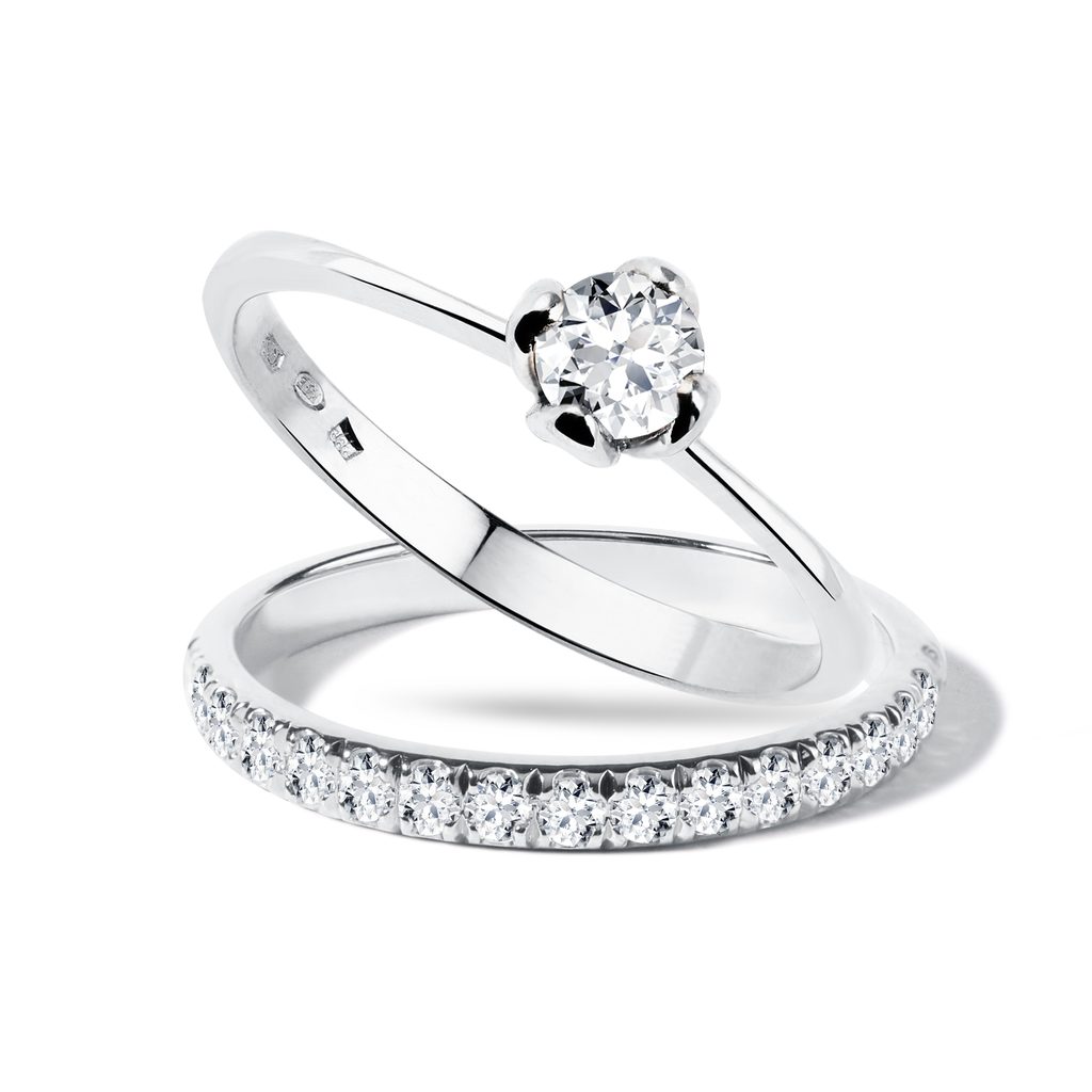 Diamond engagement and wedding ring set in white gold | KLENOTA
