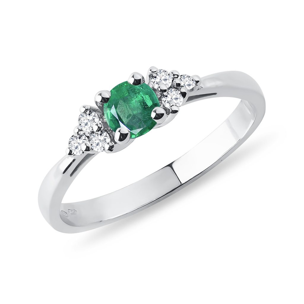 Emerald Meaning (2023) | Vintage Diamond Ring