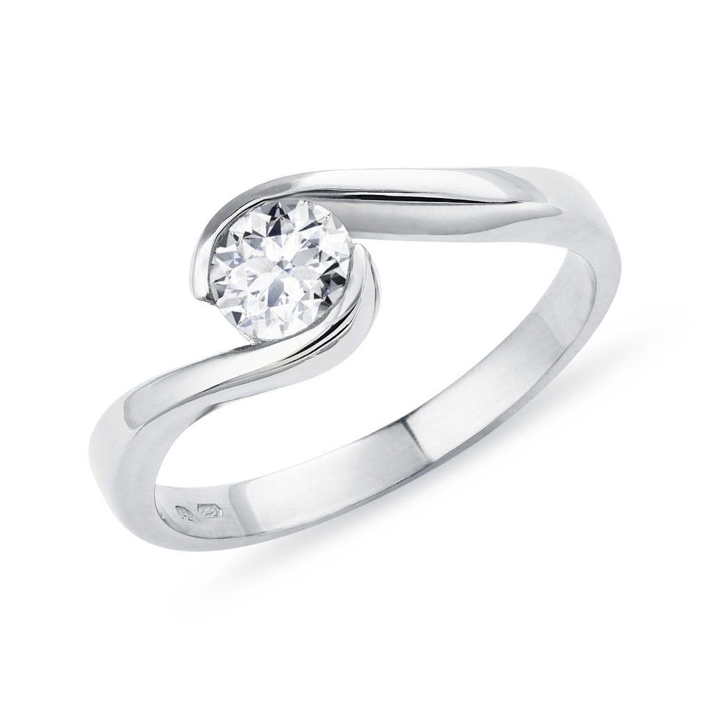 Originální prsten z bílého zlata s 0,5ct briliantem | KLENOTA
