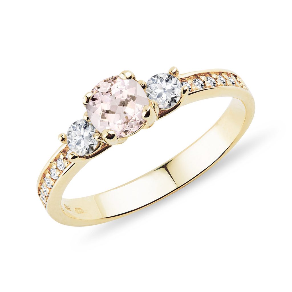 Prsten s morganitem a bílými diamanty ve zlatě | KLENOTA