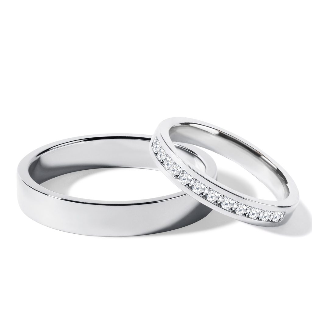 Buy 22K Gold Engagement Ring For Women Online | store.krishnajewellers.com