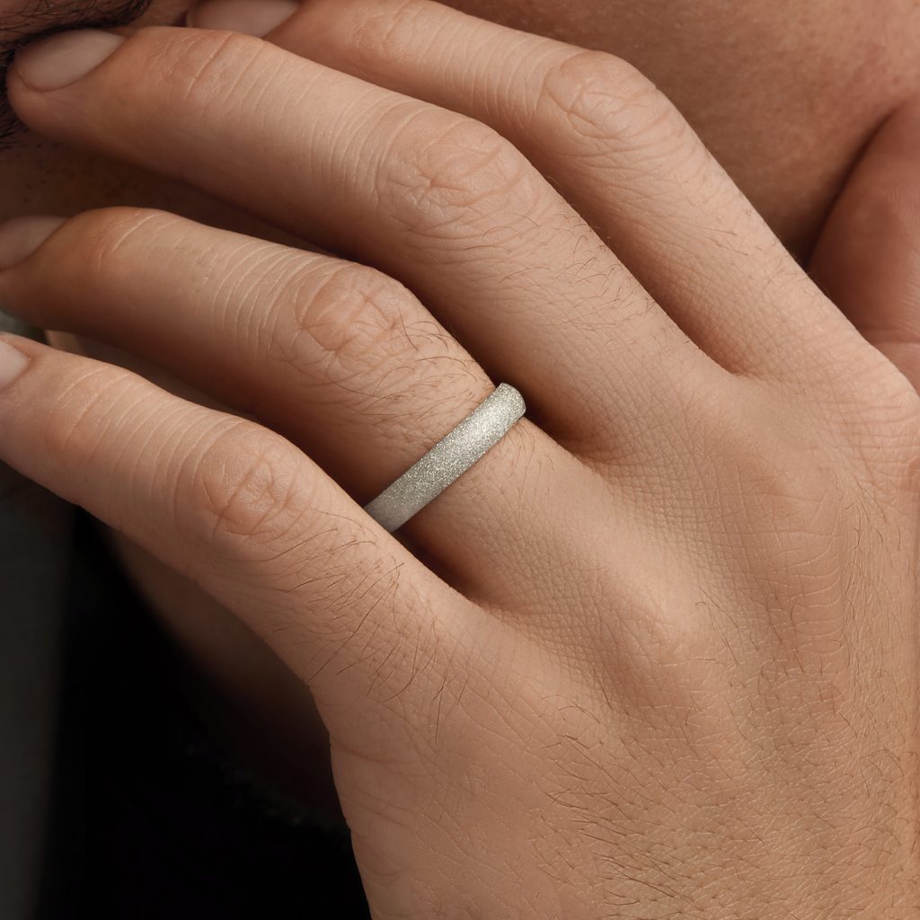 Pánsky prsteň z bieleho zlata diamond mat | KLENOTA