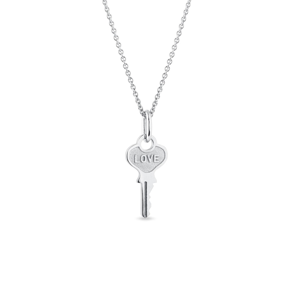 Love key pendant in white gold | KLENOTA