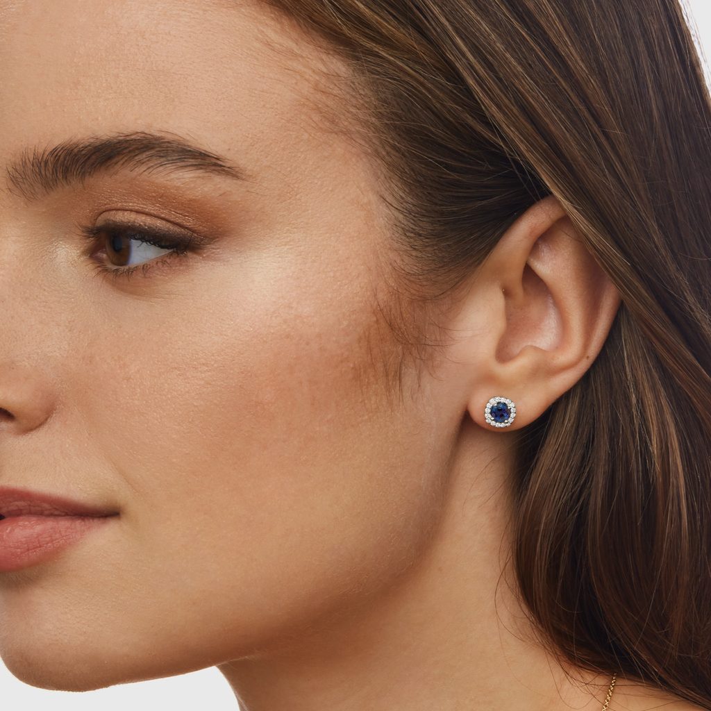 Share more than 74 sapphire stud earrings white gold - 3tdesign.edu.vn