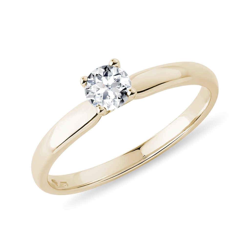 Decentní zlatý prsten s briliantem | KLENOTA