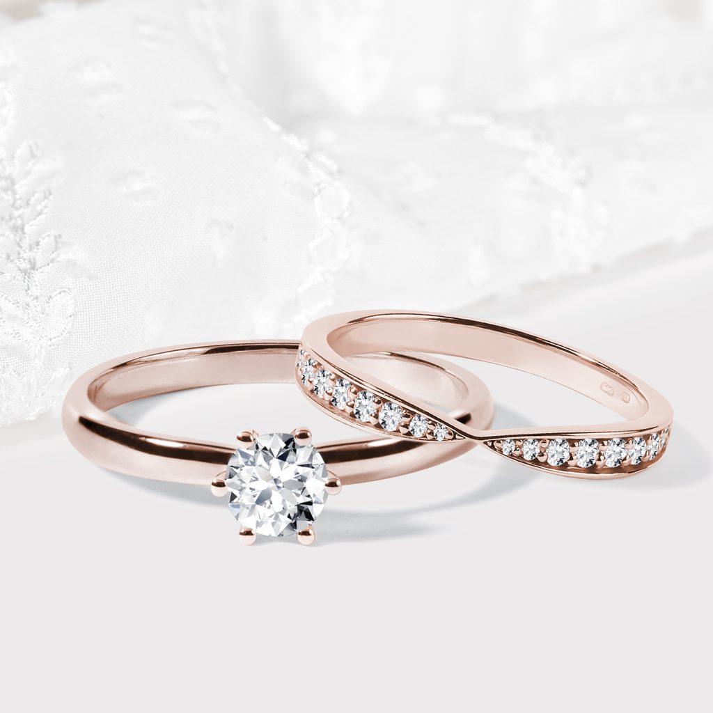 Ensemble d'anneaux de fiançailles et de mariage en or rose avec diamants |  KLENOTA