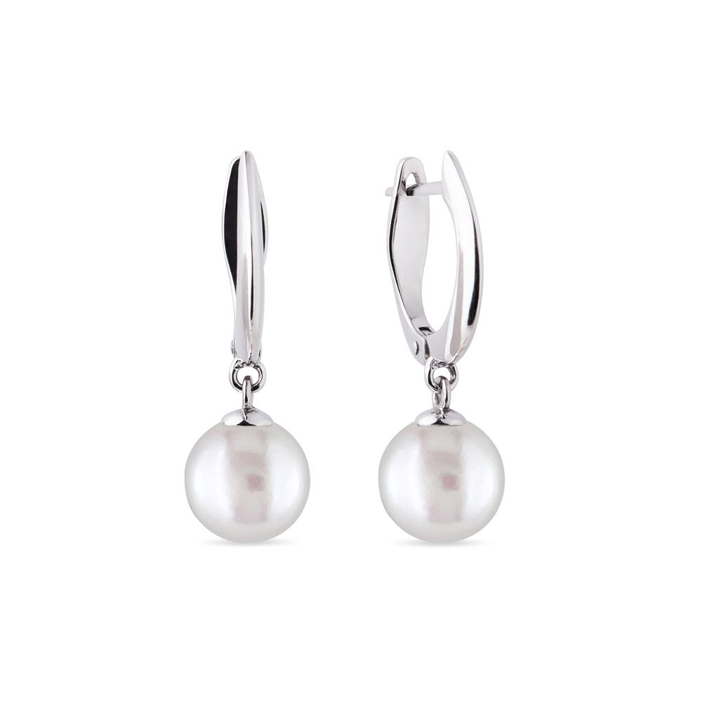 Minimal Elegance 14 Karat Gold Akoya White Pearl Earring