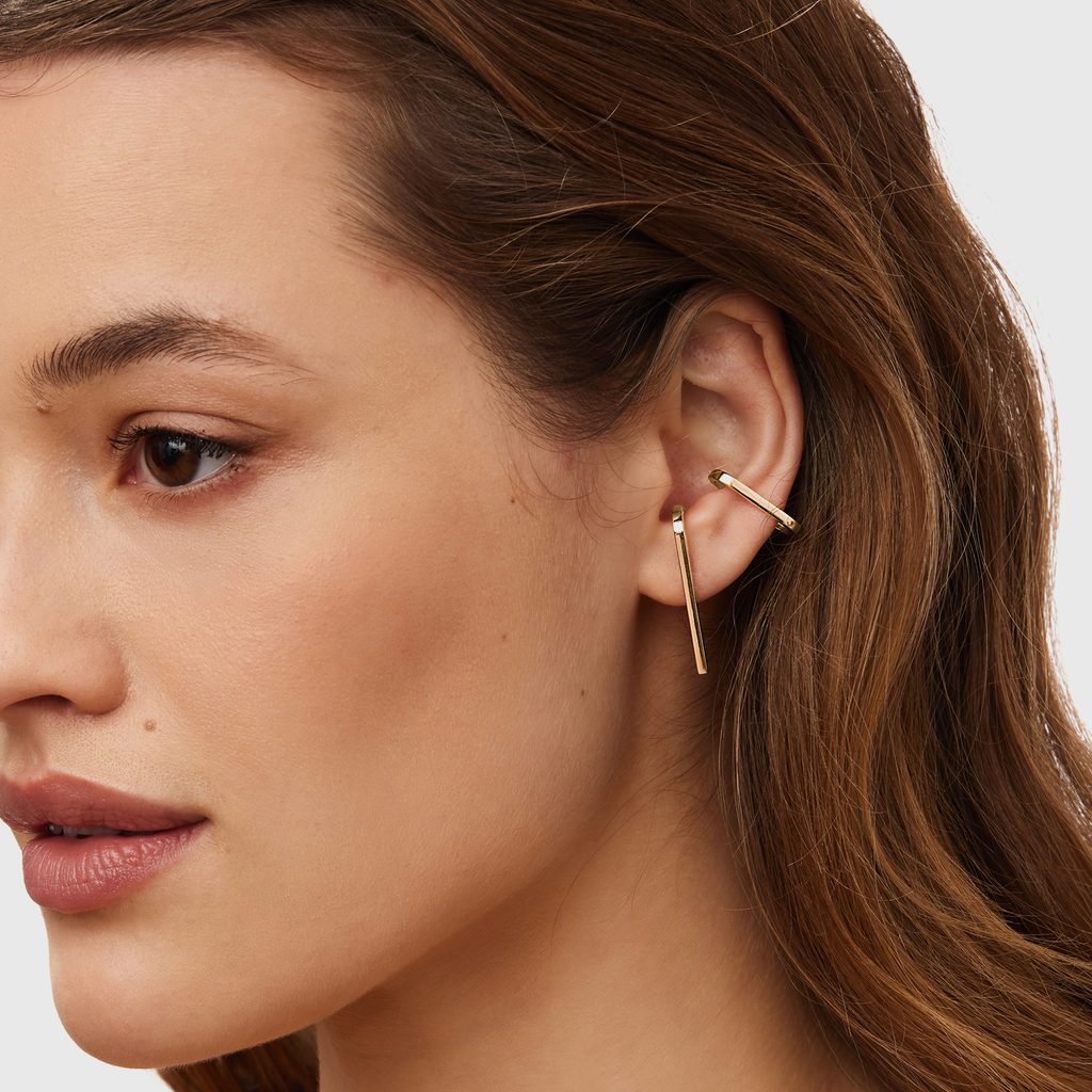 Nasazovací zlatá náušnice ear cuff na jedno ucho | KLENOTA