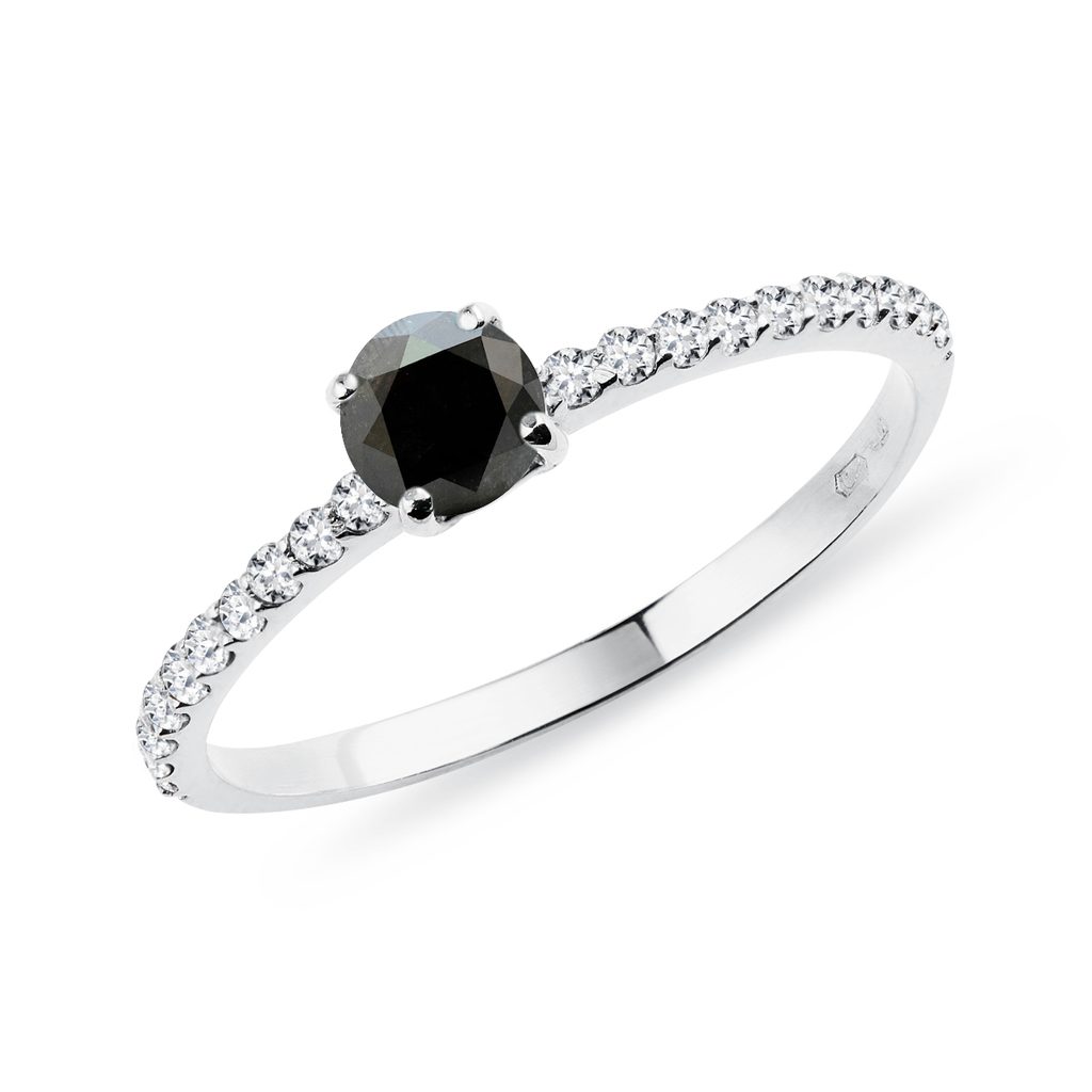 Bague d'or blanc 14 ct avec diamant noir | KLENOTA