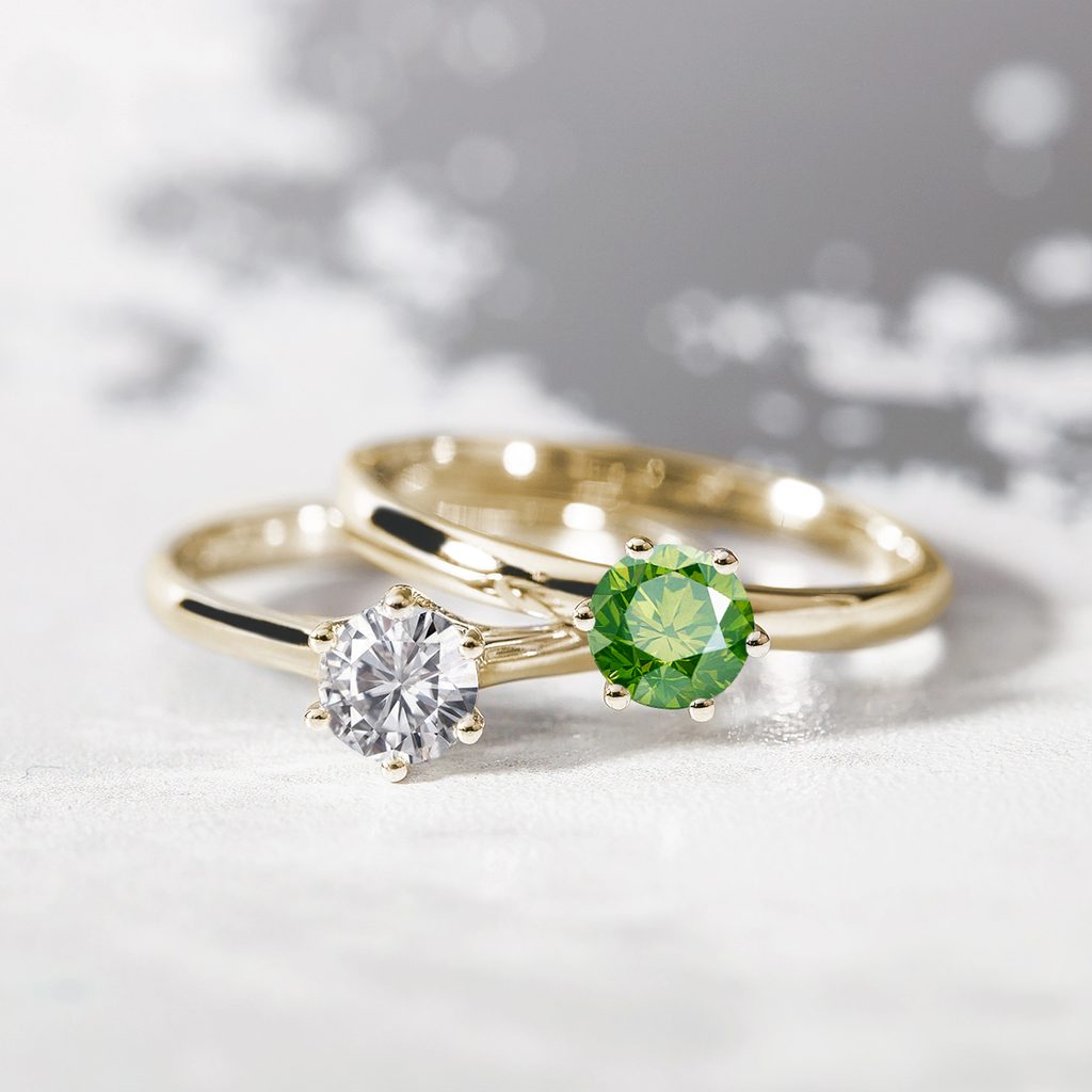 Bague de fiançailles en or jaune avec diamant vert | KLENOTA