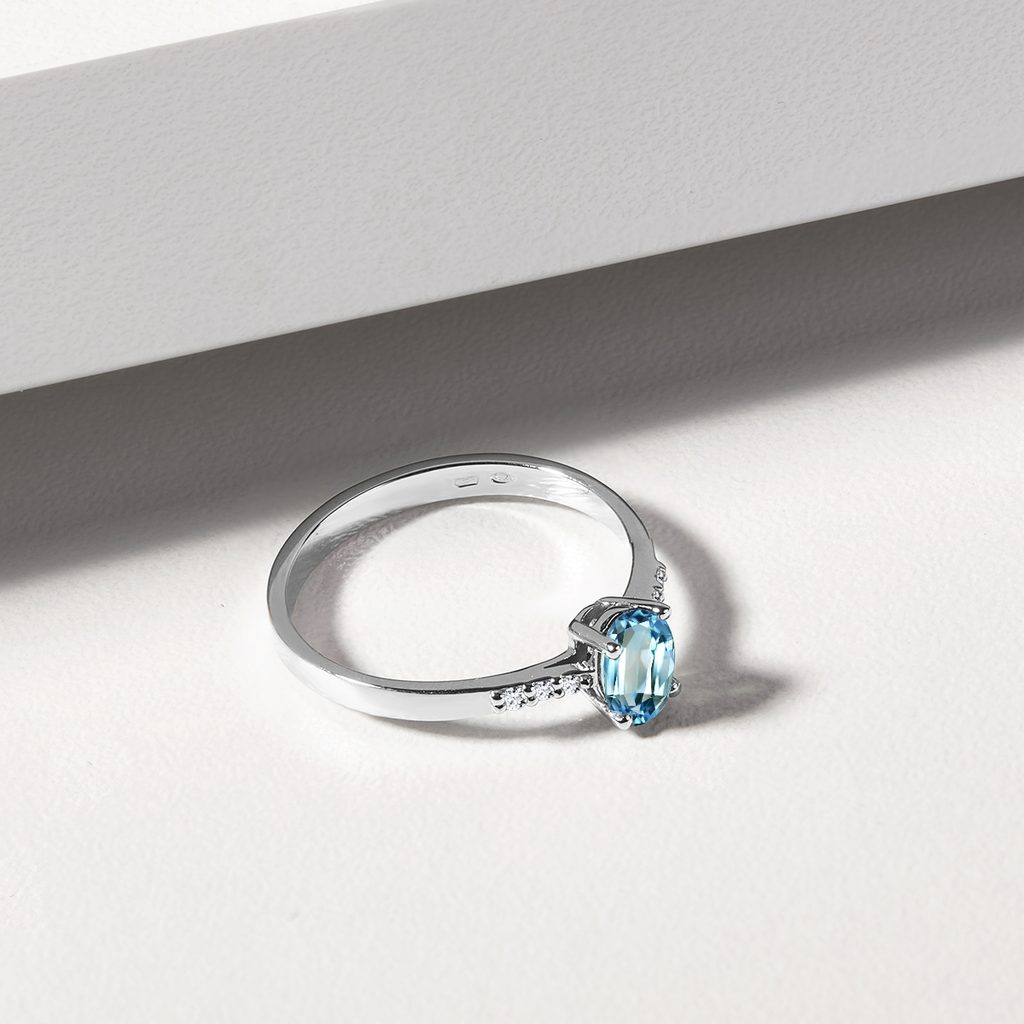 14kt gold emerald cut moonstone and blue topaz ring | Luna Skye
