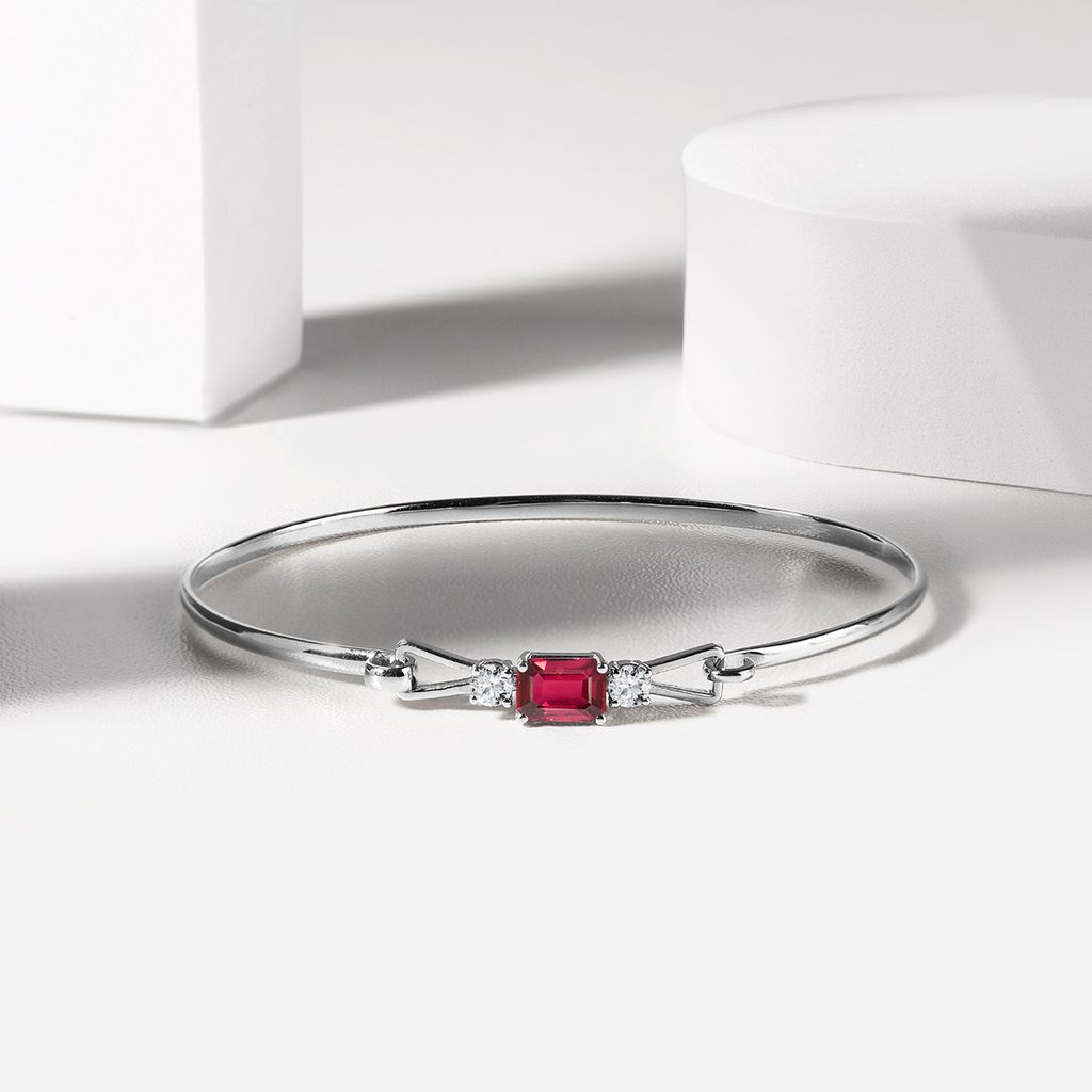 Round Cut Ruby Bezel Bracelet | Kate Rose Fine Jewelry
