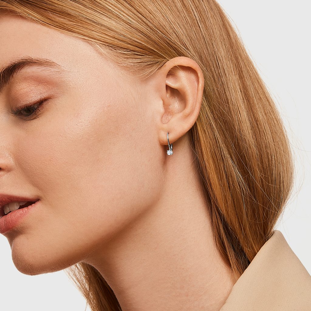 Zarte Diamant Ohrringe aus weißem 14-karätigem Gold | KLENOTA