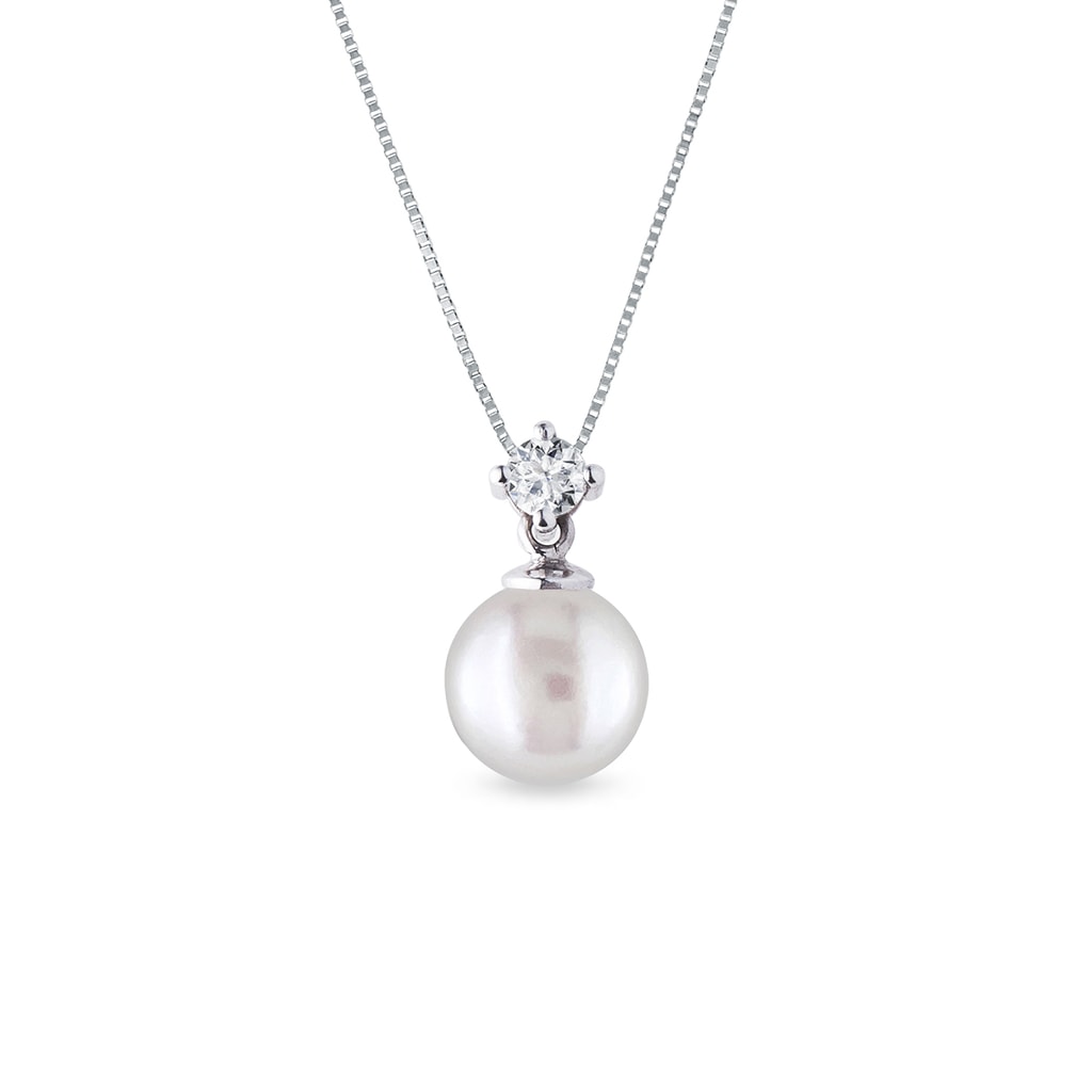 Freshwater Pearl and Diamond Pendant in White Gold | KLENOTA