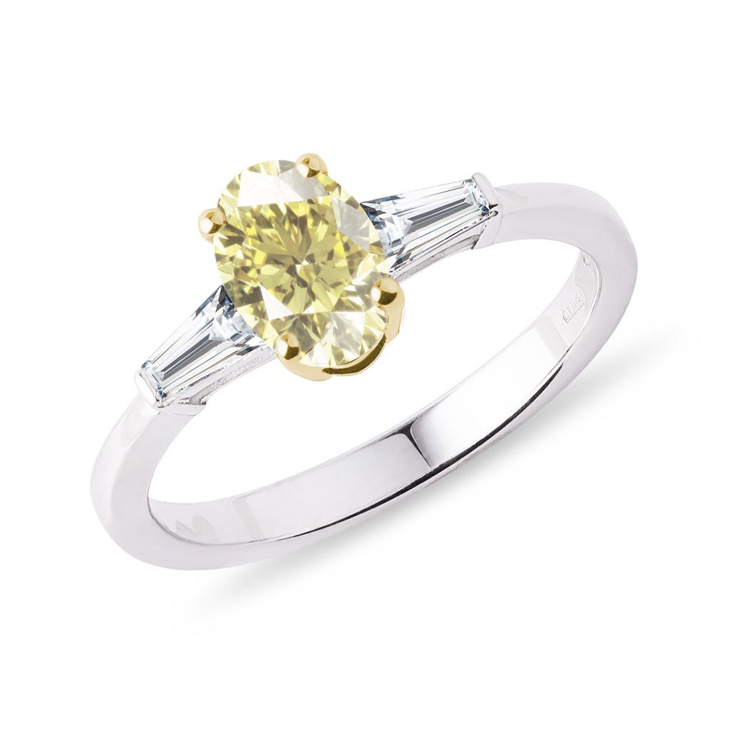 Bague en or avec diamant jaune et diamants clairs | KLENOTA