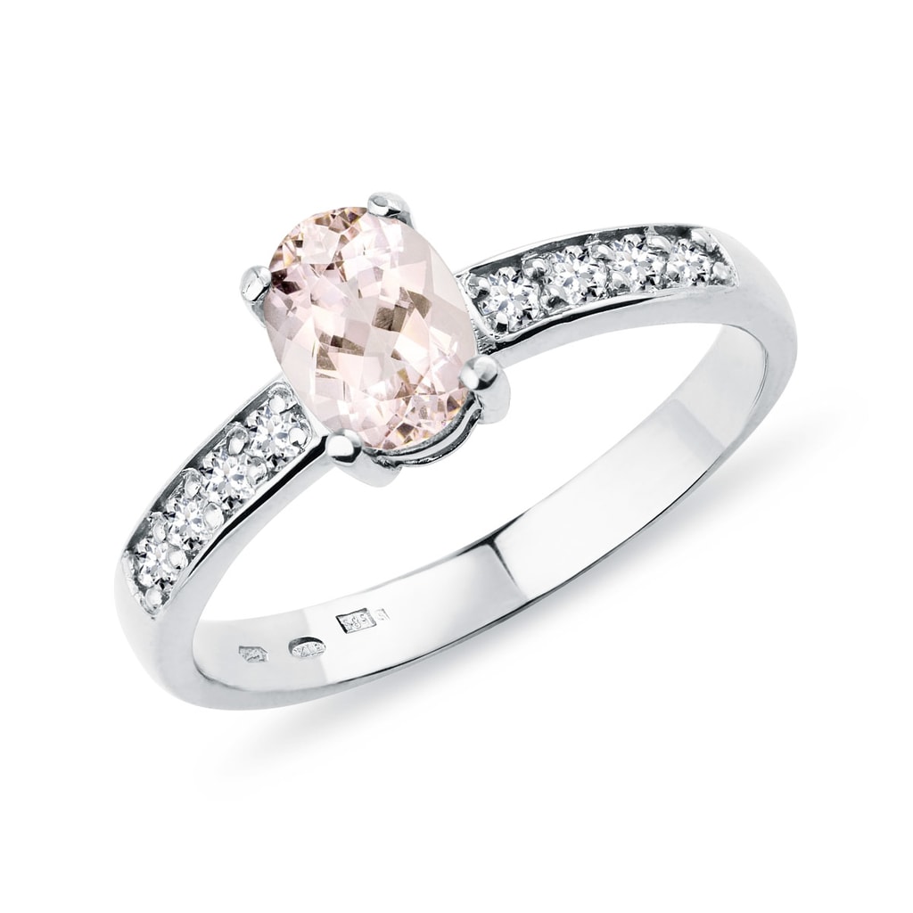 Morganite and diamond ring in white gold | KLENOTA