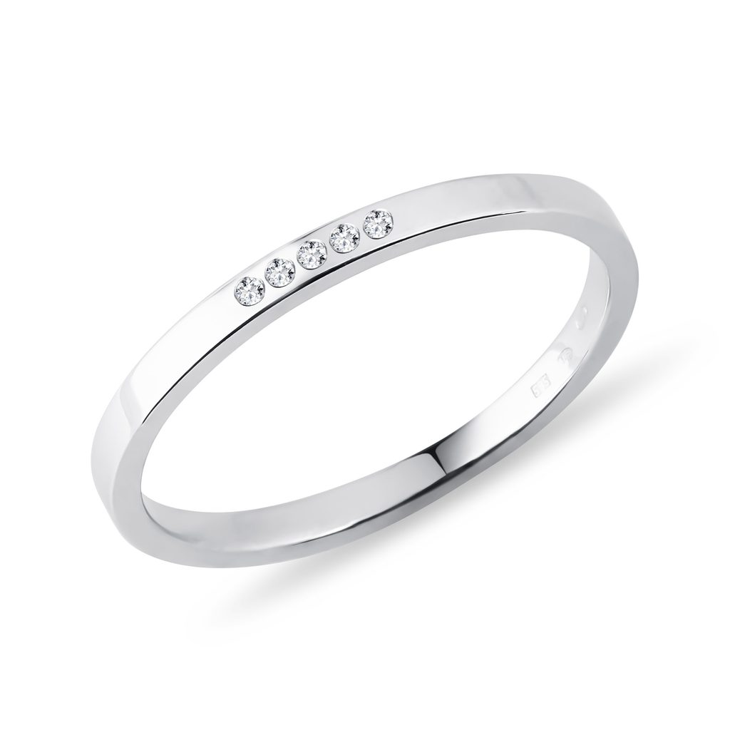 Diamond wedding ring in white gold | KLENOTA