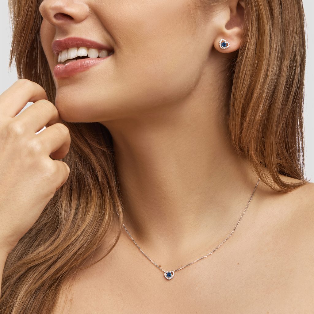 Sapphire and diamond heart necklace in white gold | KLENOTA