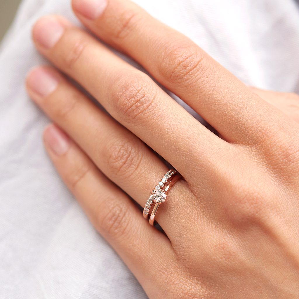 Diamond engagement and wedding ring set in rose gold | KLENOTA