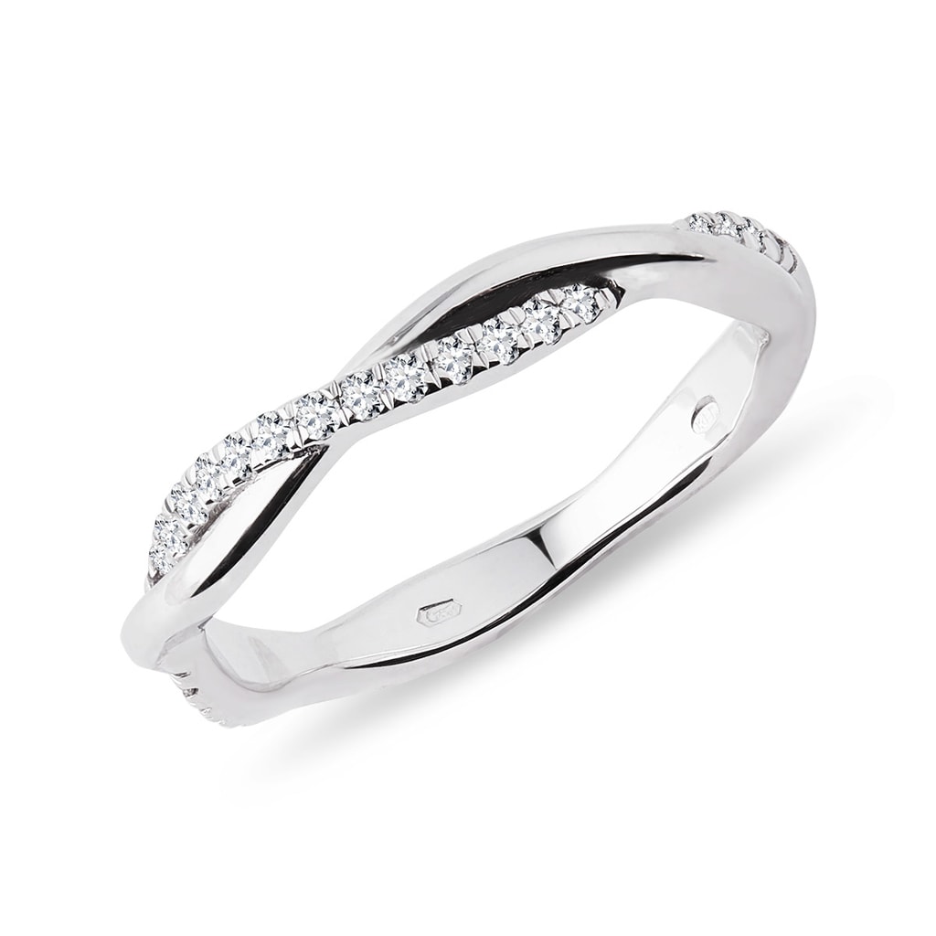 Prsten z bílého zlata s diamanty | KLENOTA