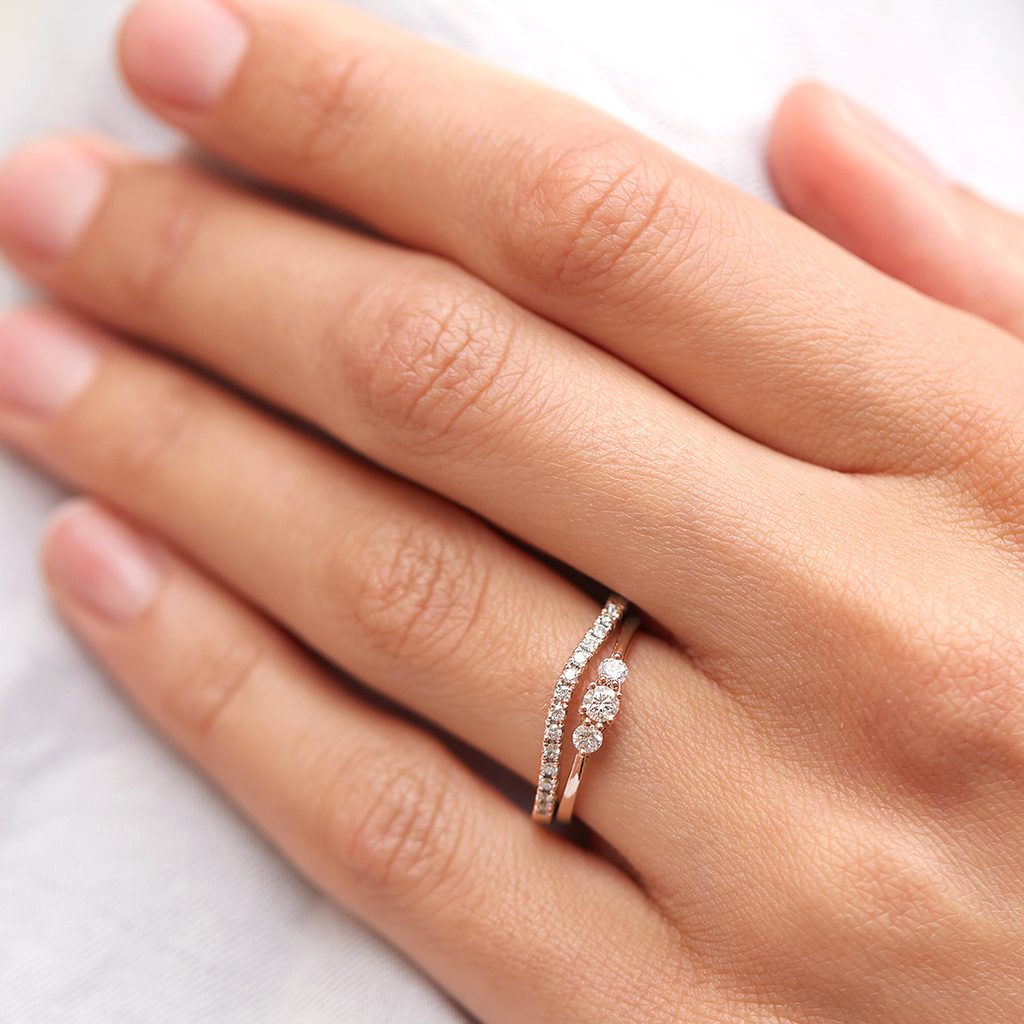 Afgeschaft Leerling kalender Rose gold engagement and wedding ring set | KLENOTA