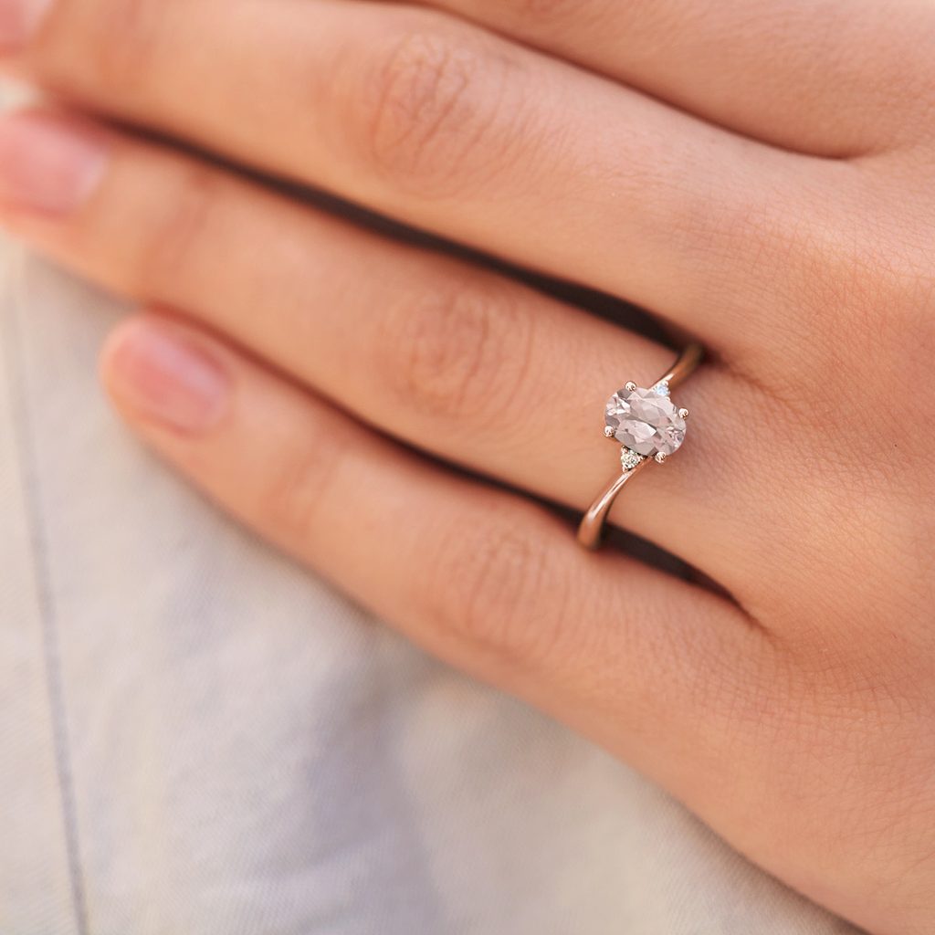 Morganite Ring in Rose Gold with Diamonds | KLENOTA