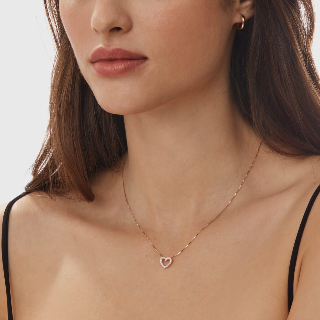 Heart-shaped diamond necklace in rose gold | KLENOTA