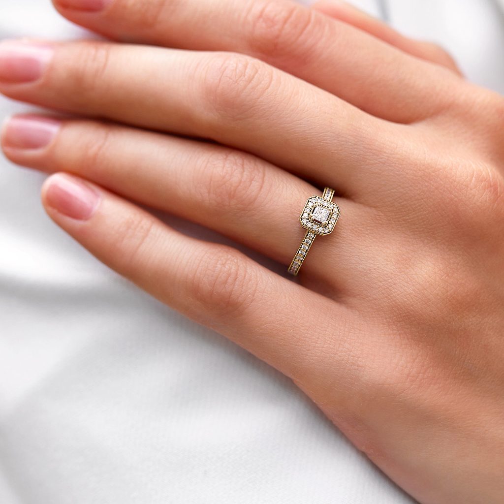 Diamantový zásnubní prsten ze žlutého zlata | KLENOTA