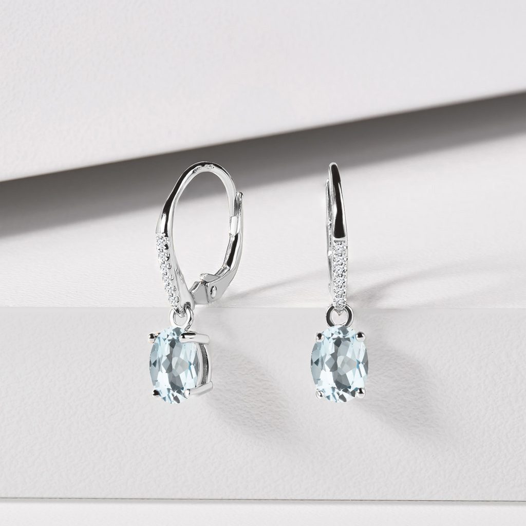 White gold earrings with aquamarines and diamonds | KLENOTA