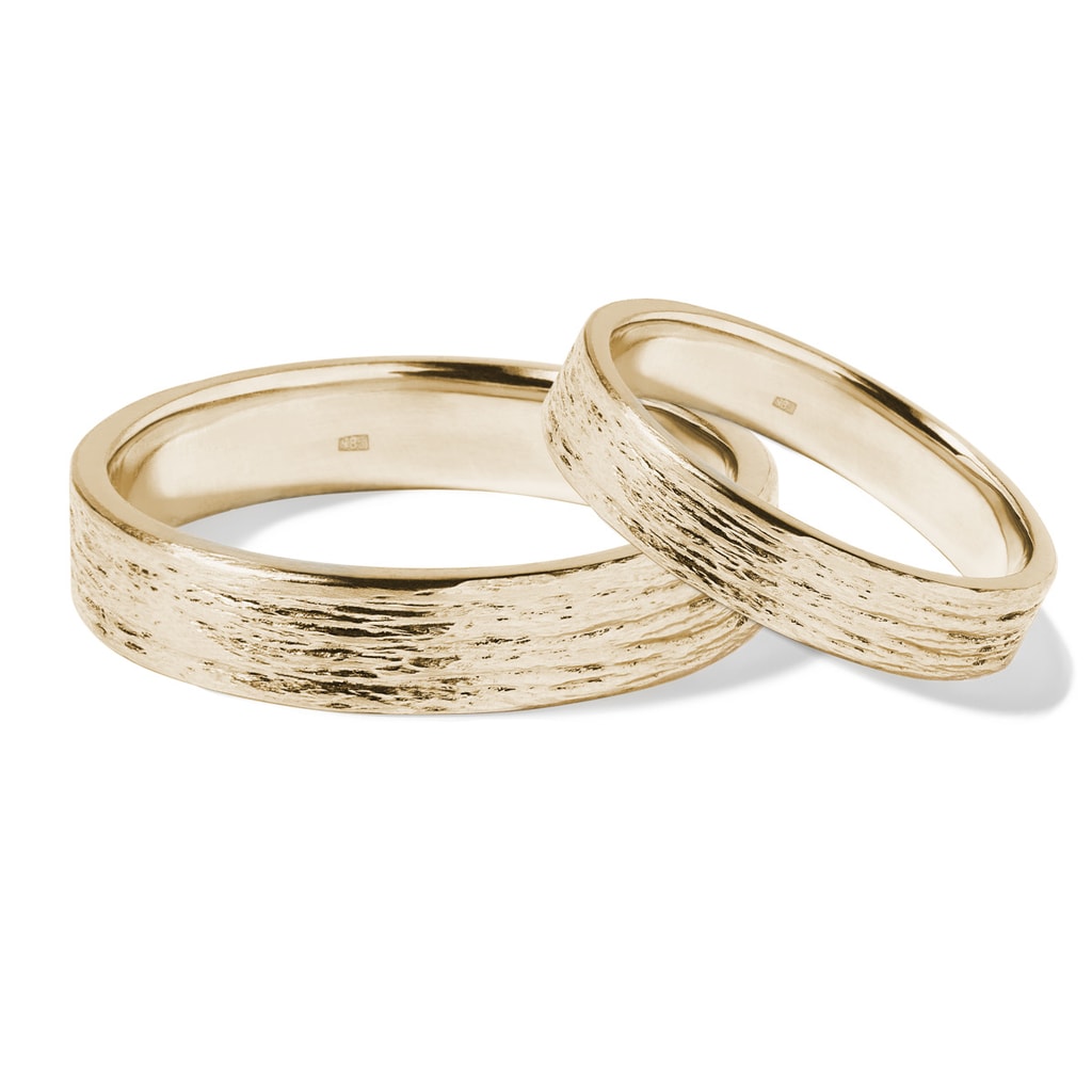Wedding ring set in yellow gold | KLENOTA