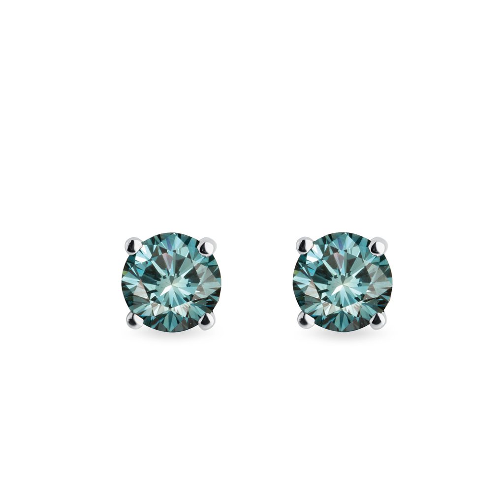 Blue diamond stud earrings in white gold | KLENOTA