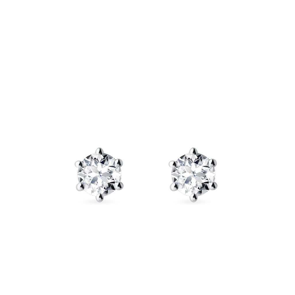 Real Diamonds Party Wear 10k white gold diamond stud earrings, 2.5gm, 10kt  at Rs 5000/pair in Surat