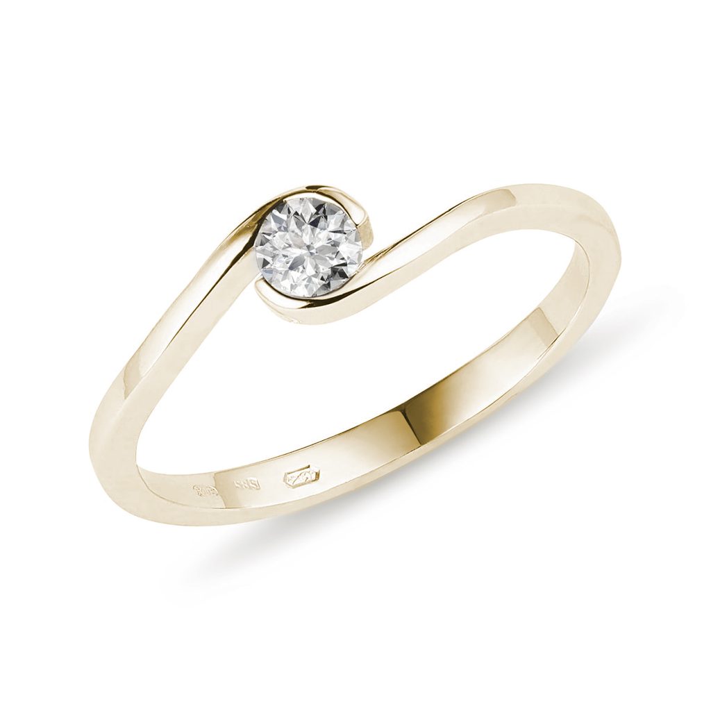 Asymetrický zlatý prsten s diamantem | KLENOTA