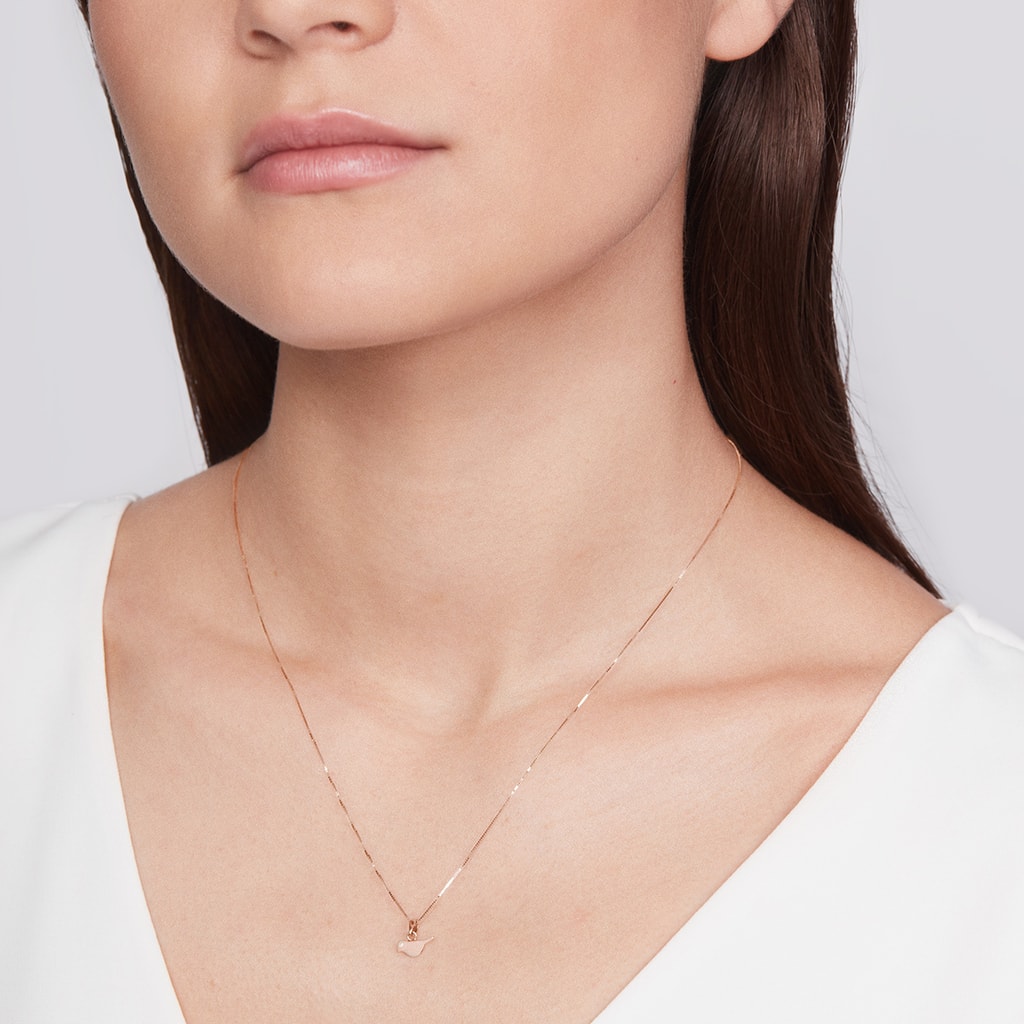 Elegant Rose Gold Necklace with A Diamond KLENOTA