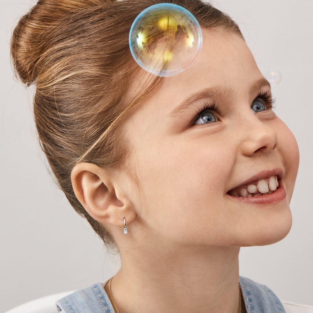 Gold children's earrings Flowers with zircons | JewelryAndGems.eu