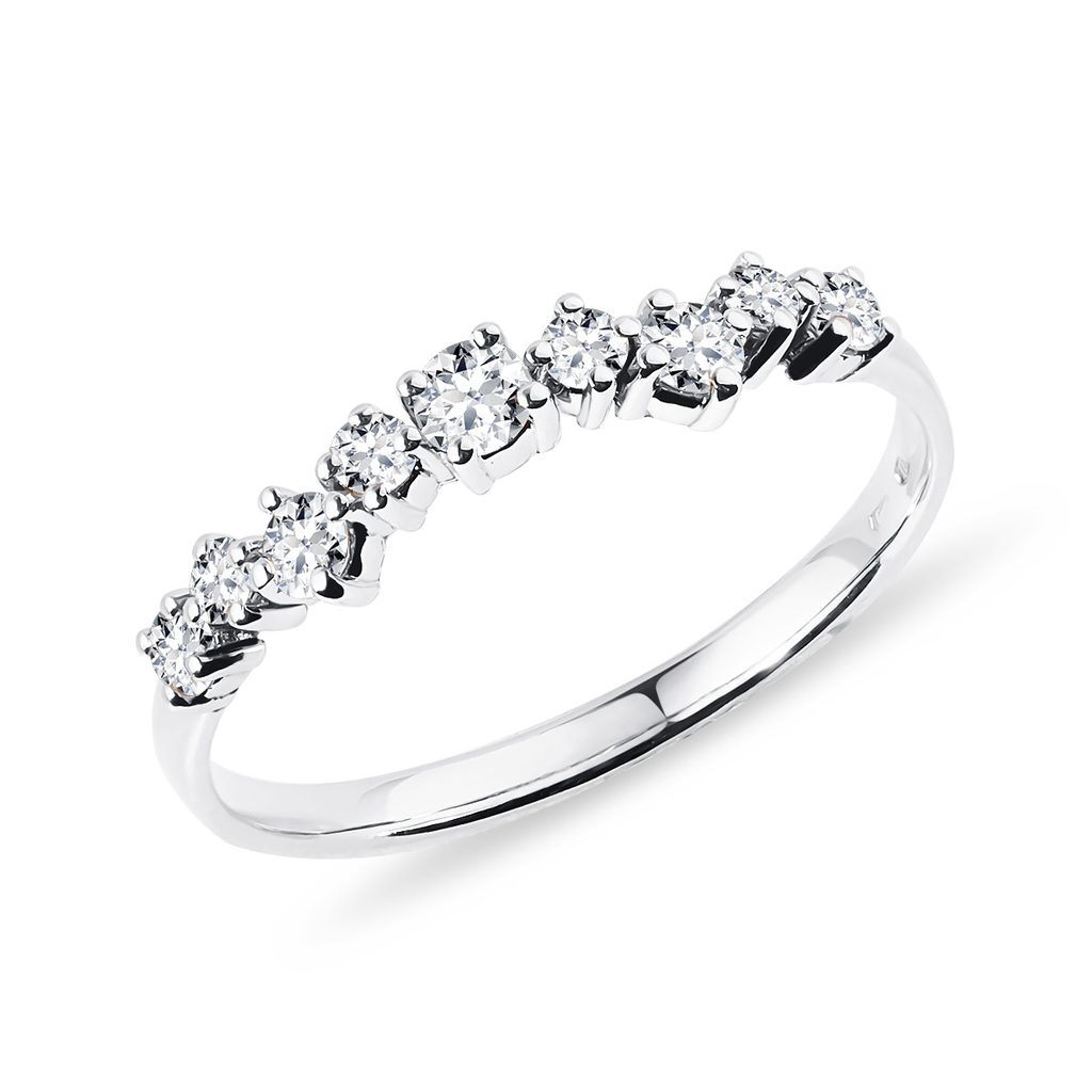 Diamantový prsten z bílého zlata | KLENOTA