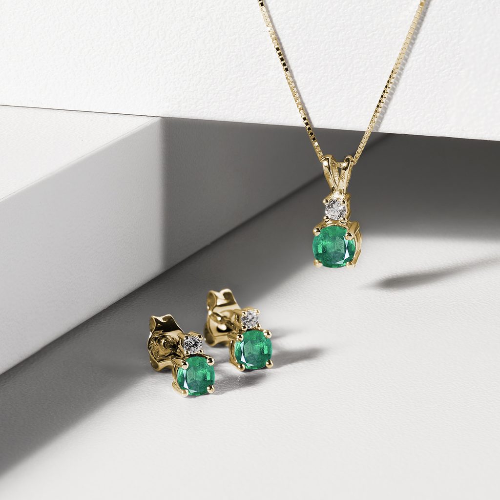 Smaragdové náušnice zo žltého zlata s diamantmi | KLENOTA