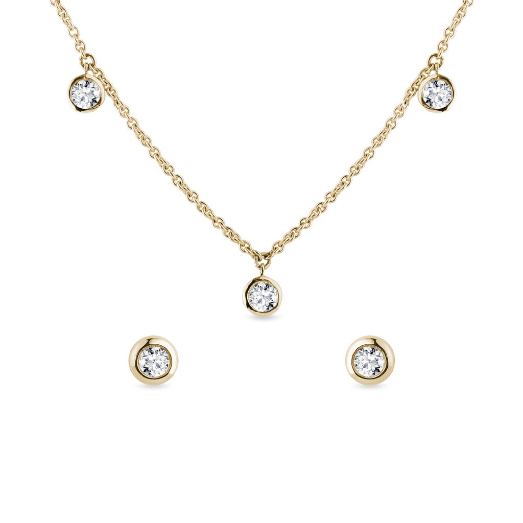 KLENOTA White Gold Necklace with Bezel Diamond