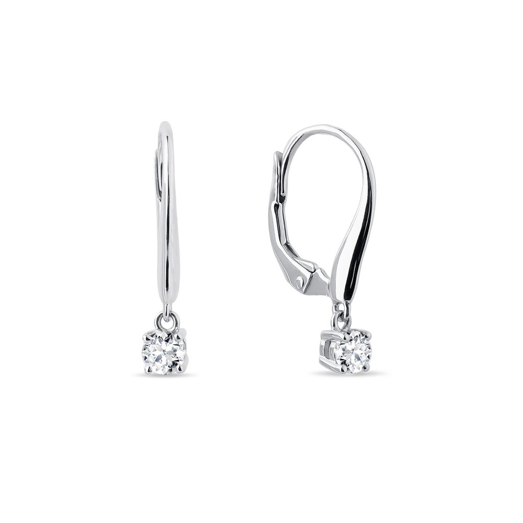 Boucles d'oreilles pendantes en or blanc avec diamants | KLENOTA